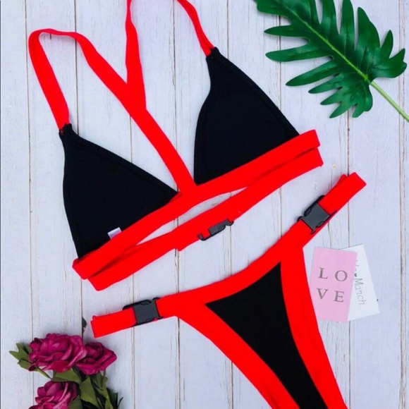 🔥Sexy Buckled Cut-Out  Two Piece Bikini - Picture 3 of 4